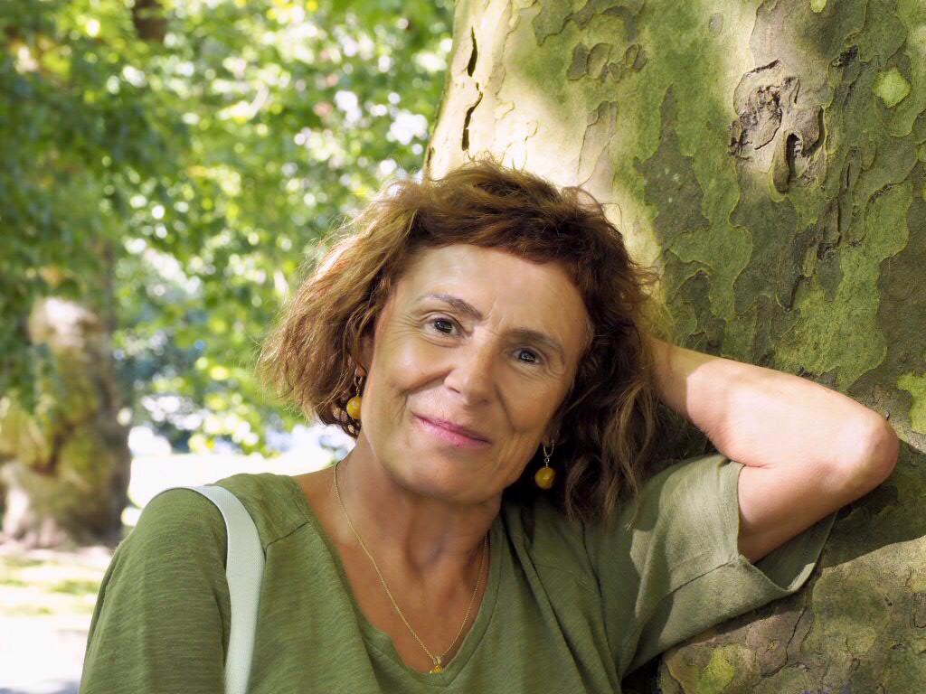 La poeta Lourdes Álvarez, Premiu Nacional de Lliteratura Asturiana na so tercer edición